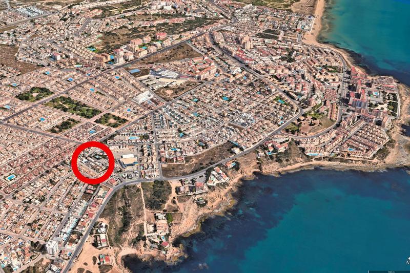 Foto fa2ecbf8-cdca-4e12-a72e-84ad74de27c6. Pis a avenida alfredo nobel 193 a Zona los Frutales Torrevieja