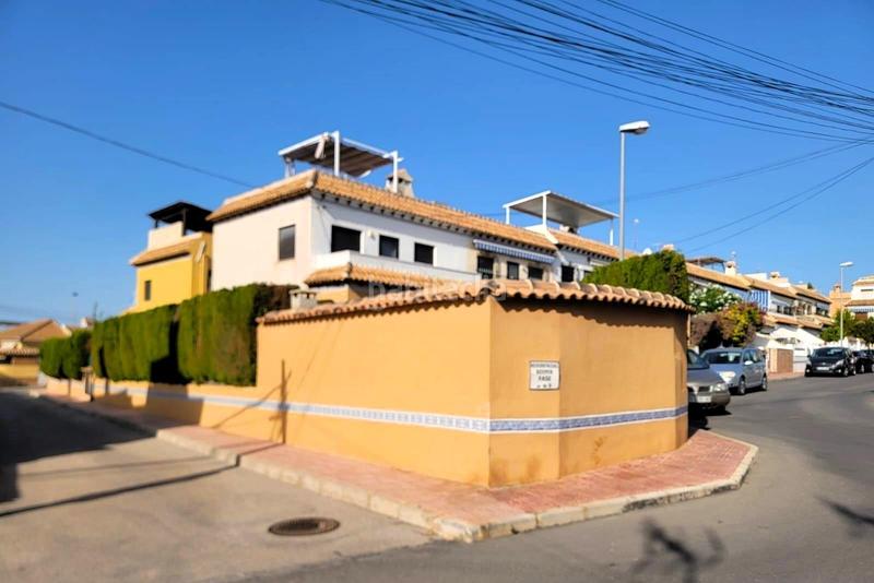 Foto facddaea-8d74-4aa1-b972-d56318264066. Pis a avenida alfredo nobel 193 a Zona los Frutales Torrevieja