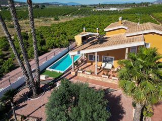 Casa en Desamparados - Hurchillo - Torremendo