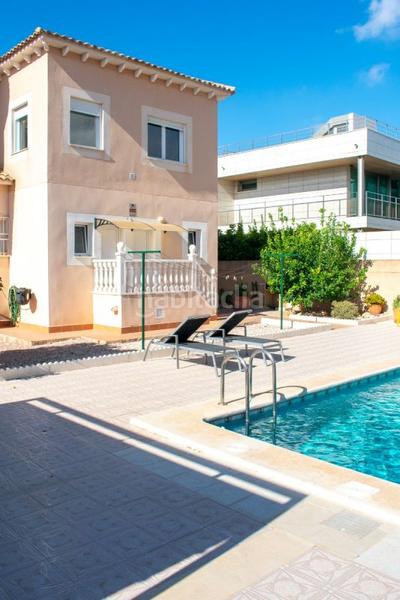 Foto 41ac485a-66ef-4849-83f4-a64c0af75576. Chalet en La Zenia Orihuela