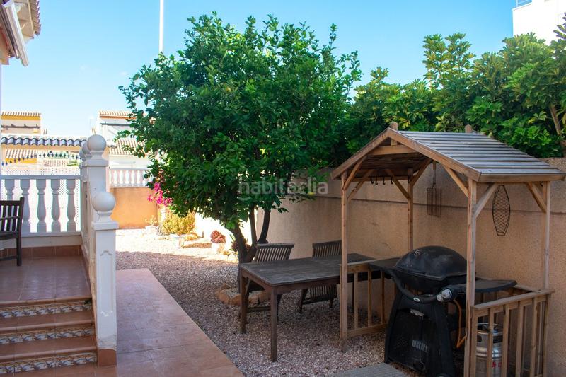 Foto 4ce44fe8-5f1a-4754-9799-7428842d5396. Chalet avec piscine dans La Zenia Orihuela