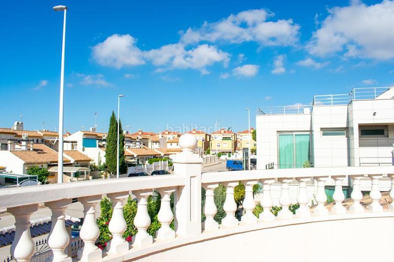 Foto de467b45-46f3-4b55-8a0b-6ee88dfc4bae. Chalet avec piscine dans La Zenia Orihuela