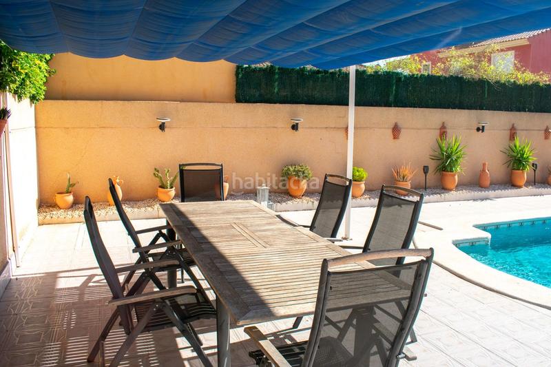 Foto 1b8e83c4-2f19-4d15-8f96-b0f4058712d2. Chalet con piscina in La Zenia Orihuela