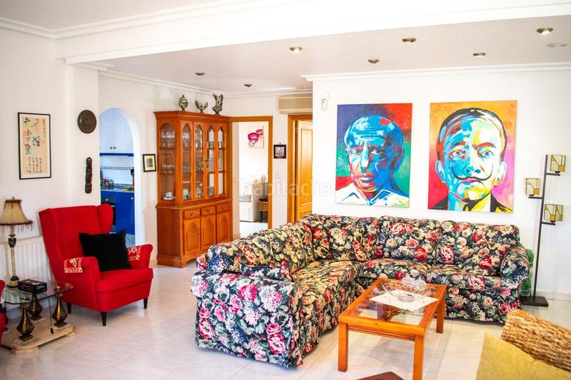 Foto d999ac76-b3d9-4283-b79d-0ce858ba4689. Chalet con piscina in La Zenia Orihuela