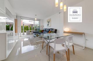 Semi detached house in Calle maria san gil noain 1. Maravillosa casa adosada moderna de dos plantas 86 m2  terrazas