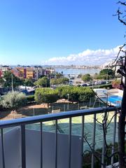 Apartament a Doctor gregorio marañon 7. Apartamento con impresionantes vistas al mar en primera línea en