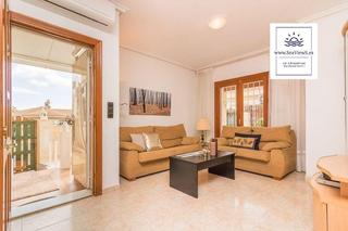 Maison jumelée à Calle pintor ribera 1089. Maravillosa casa adosada de dos plantas 99 m con 3 dormitorios,