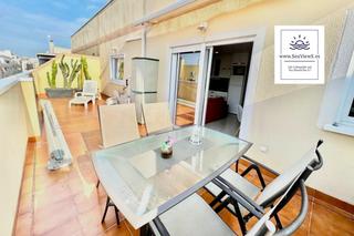 Dachwohnung in Calle zoa 58. Acogedor ático céntrico 53 m2  gran terraza con 2 dormitorios, a