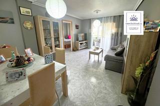 Piccolo appartamento in Calle rafal 4. Amplio apartamento 96 m  3. planta con 3 dormitorios, 2 baños, e