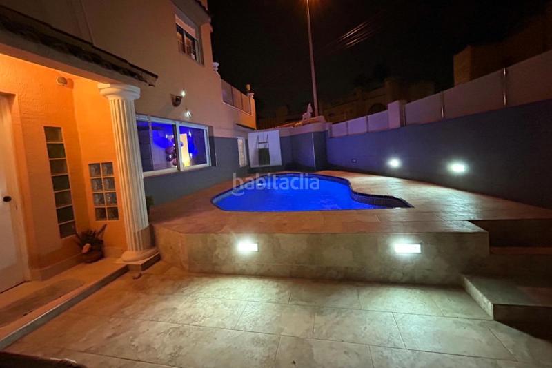 Foto bb0b1caf-0685-4883-abf7-8b12b2c9ca0e. Casa adossada a calle severo ochoa 73 a Zona los Frutales Torrevieja