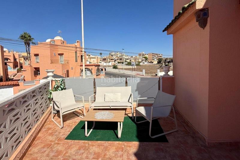 Foto c0c98deb-a2a3-4a57-9b52-b4516d84d5ea. Casa adossada a calle severo ochoa 73 a Zona los Frutales Torrevieja