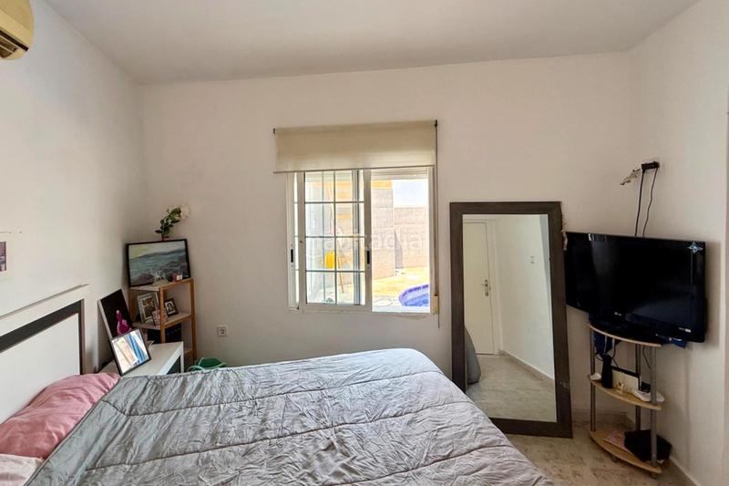 Foto cfe9c9c7-1a12-4cff-b33f-b3d3c597056a. Casa adossada a calle severo ochoa 73 a Zona los Frutales Torrevieja