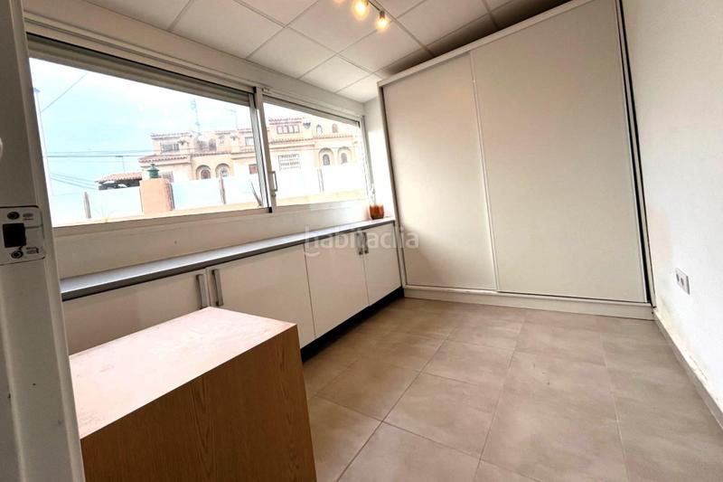 Foto f479dd89-a511-45ee-b39c-11524dd17636. Casa adossada a calle severo ochoa 73 a Zona los Frutales Torrevieja