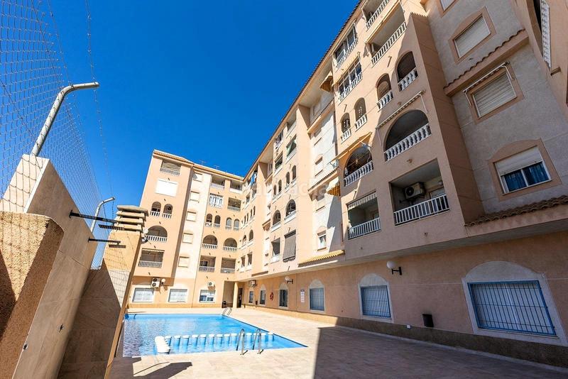 Foto e5441a03-0fc5-497c-adda-91bb1801a7dd. Attico in ronda d ricardo la fuente aguad 6 in El Molino Torrevieja