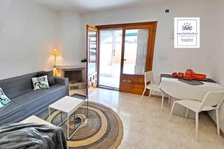Casa adosada  Calle pablo picasso 30. Acogedora casa adosada 61 m con 2 dormitorios, 2 baños, varias t