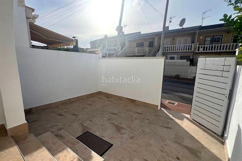 Foto 0785c78a-bd94-41f8-b78f-18f13eeba971. Casa a schiera in calle salvador dali 100 in Los Balcones-Los Altos Torrevieja