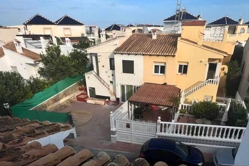 Foto 199bf34d-6597-4f19-bf51-1c1e496aa517. Casa a schiera in calle salvador dali 100 in Los Balcones-Los Altos Torrevieja