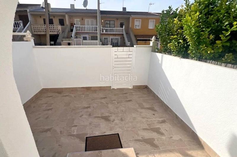 Foto 306dec48-6c7f-4f24-a06b-ed74335cb4f0. Casa a schiera in calle salvador dali 100 in Los Balcones-Los Altos Torrevieja