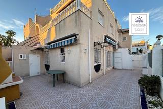 Reihenhaus in Calle francisco diez martinez, 15. Espaciosa casa adosada de dos plantas aprox. 80 m2 con 4 dormito