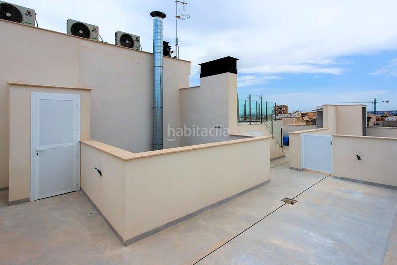 Foto 645a8801-87db-44e5-87cf-b076282c91f0. Apartament a calle radio murcia 14 a Las Piscinas Naturales Torrevieja