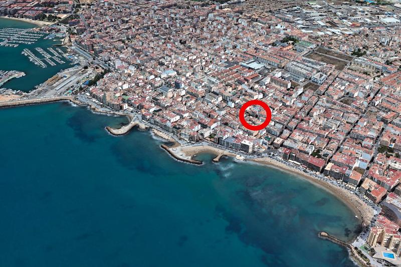 Foto c7144d23-b9e2-46b3-9546-386cb1e033c8. Apartament a calle radio murcia 14 a Las Piscinas Naturales Torrevieja