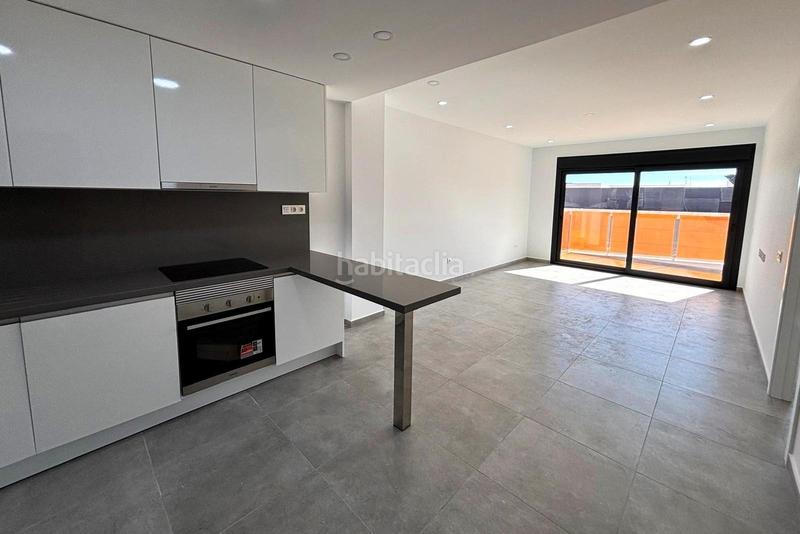 Foto 122d28ba-551c-43e1-9618-007f273466f1. Piccolo appartamento in calle ramon gallud 139 in Torrevieja