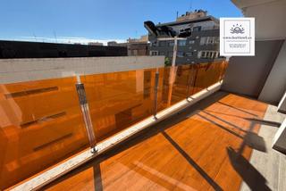 Apartament a Calle ramon gallud 139. Apartamento construido en 2024 109 m2  3 planta en alegria xviii