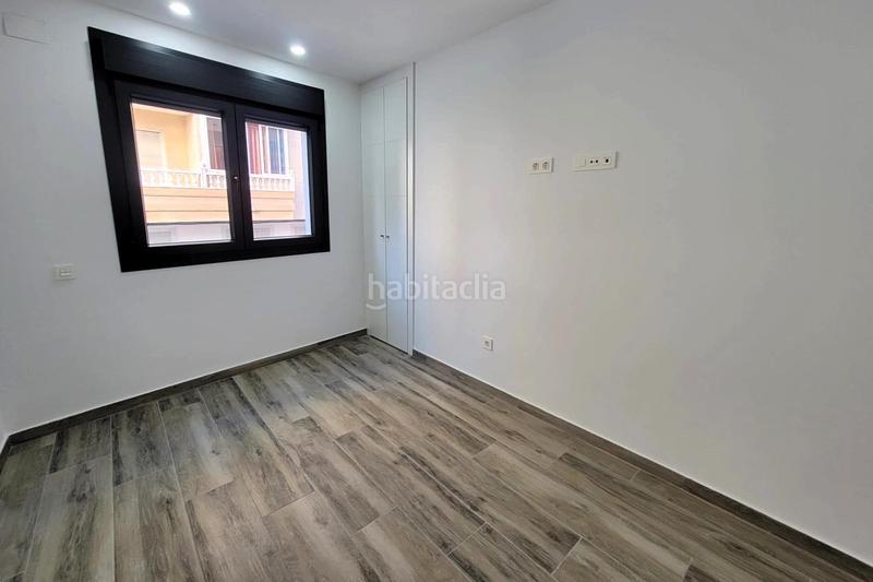 Foto a2486454-8f2b-4351-8ea8-a8d1db7c1b6e. Piccolo appartamento in calle ramón gallud 139 in Torrevieja