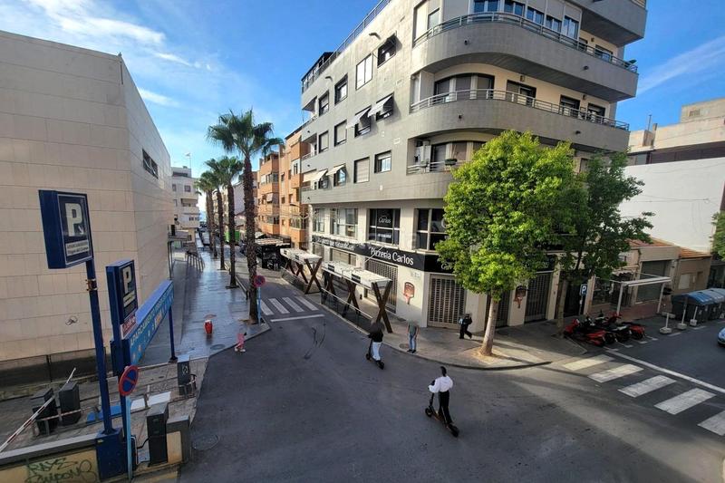 Foto a57b7e65-54dc-4171-b949-5a206f6a10d9. Piccolo appartamento in calle ramón gallud 139 in Torrevieja