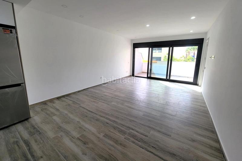 Foto a7103203-d1ff-42a2-9775-7b58f6ce517f. Piccolo appartamento in calle ramón gallud 139 in Torrevieja