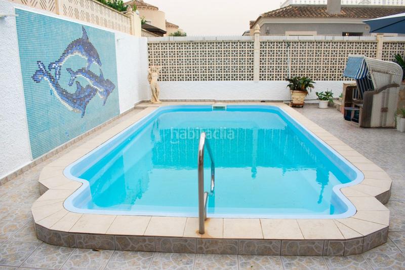 Foto 8aa79594-96b4-400f-b60c-abc72a57f562. Chalet with parking pool in Zona Carrefour - Urbanizaciones Torrevieja