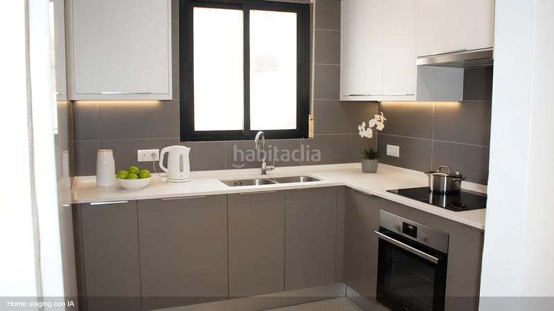 Foto a965f73d-fb0c-45a7-b19f-2a797061764a. Chalet with parking pool in Zona Carrefour - Urbanizaciones Torrevieja