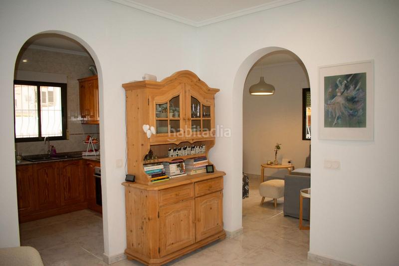 Foto df881e6e-103f-4eca-a963-430e60d3ed7a. Chalet with parking pool in Zona Carrefour - Urbanizaciones Torrevieja