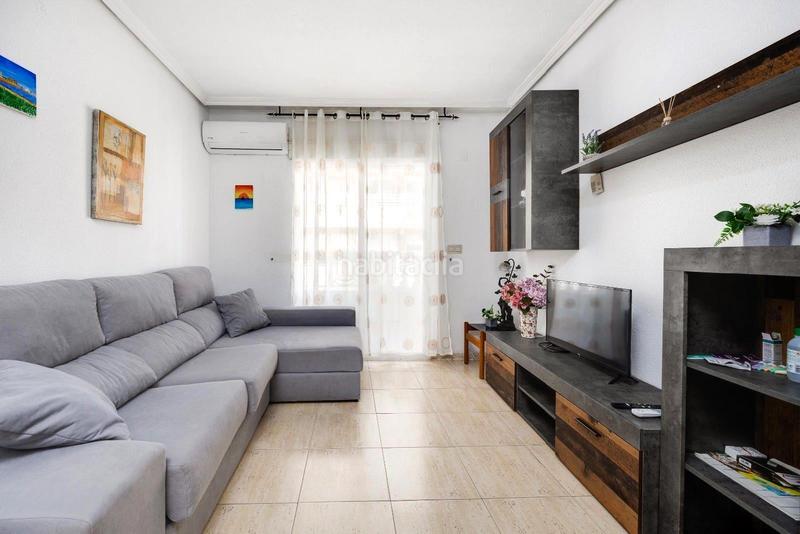 Foto fdc24f5e-7074-4ee4-86da-128704a769db. Apartament a calle ramon gallud 182 a Zona Playa del Cura Torrevieja