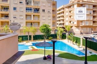 Apartament  Avenida roentgen 3. Maravilloso apartamento 64 m2  1. planta con 2 dormitorios, 1 ba