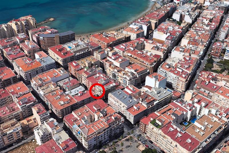 Foto 509e4fb4-8bb2-4941-aeb7-e112ac90278e. Apartment in calle pedro lorca 150 in Zona Playa del Cura Torrevieja