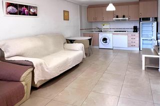 Apartament a Calle suecia 19. Acogedora planta baja reformada 51 m2  2 dormitorios. cerca del