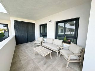 Apartment in Calle verdi 29. Apartamento moderno en planta baja con amplia terraza y gran pis