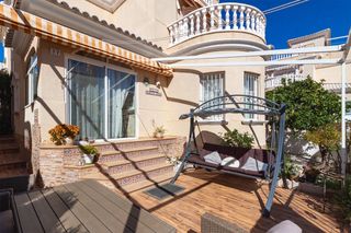 Xalet a Villas del duque, c. panticosa 56. Maravillosa villa independiente aprox. 105 m2  terrazas con jard
