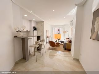 Dachwohnung in Calle. Ático reformado y céntrico con terraza orientada al sur y azotea