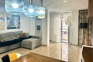 Appartement in Calle c. bergantin 18. Apartamento reformado y espacioso aprox. 115 m2  1.ª planta con