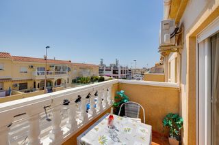 Àtic  Avenida  alonso quijano 2b. Piso alto, luminoso y muy bien conservado aprox. 50 m2  1.ª plan
