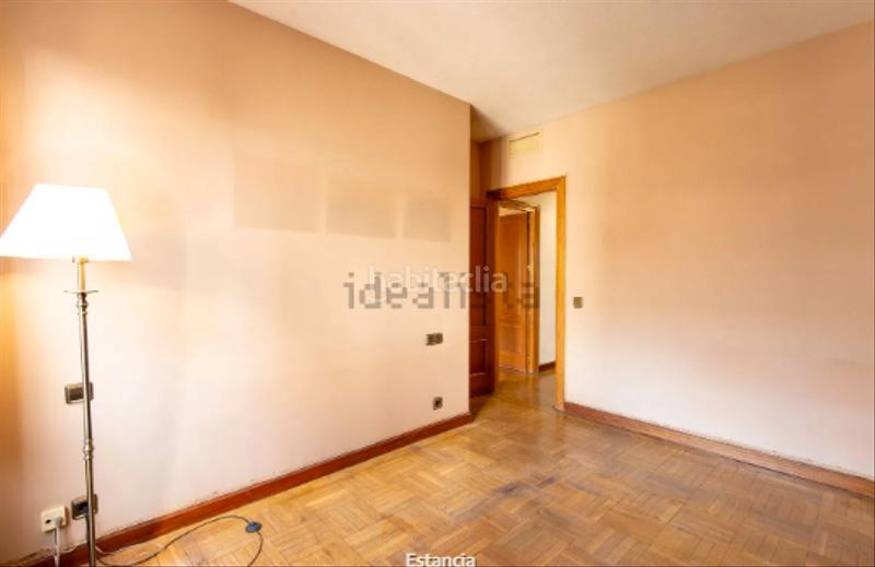 Foto 13a85315-35c9-411e-b2d7-f7d15bd28a8c. Piso  exterior muy luminoso de cuatro habitaciones en Madrid