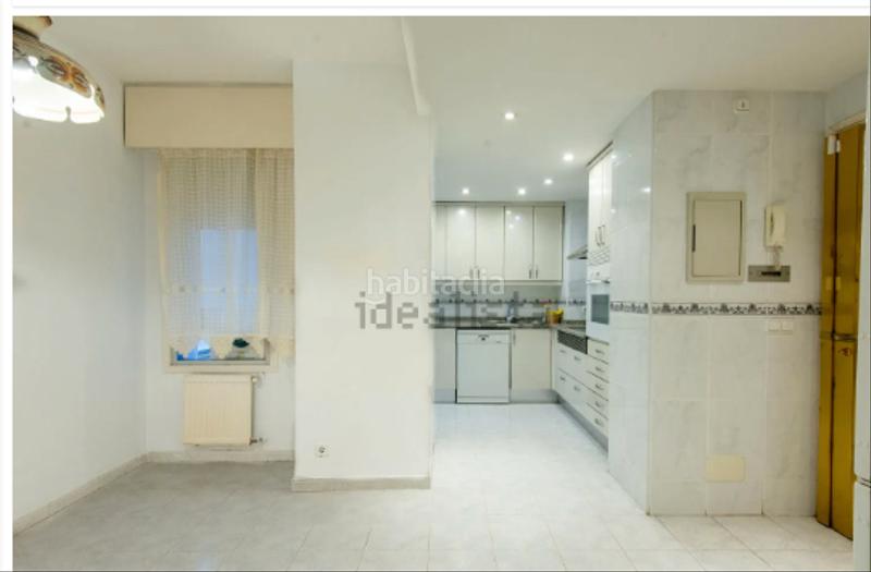 Foto 92721d7a-4b01-4dac-b55a-99d60187317b. Piso  exterior muy luminoso de cuatro habitaciones en Madrid