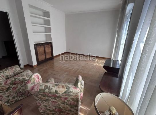 Foto 5e80651d-9047-49bf-b3a8-31514f44499d. Alquiler piso luminoso piso en barrio chamberi en Madrid