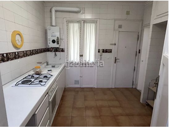 Foto 6f2b70c5-db93-44de-ab2f-61786c8e4d13. Alquiler piso luminoso piso en barrio chamberi en Madrid