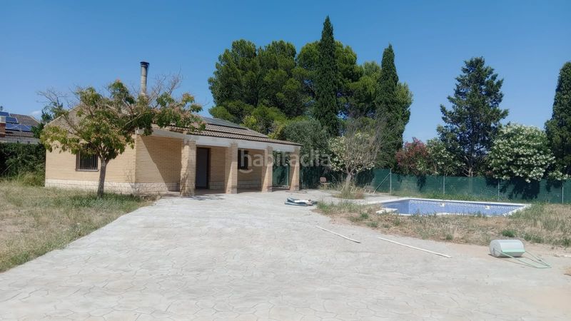 Foto 03f9a76f-f58f-47ab-ab4d-c8baedfb1882. Xalet amb xemeneia calefacció aparcament piscina a Fuentes de Ebro