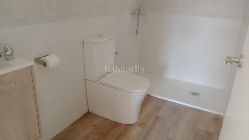 Foto 90ae8545-de98-4411-b42a-6ca293e884f8. Xalet amb xemeneia calefacció aparcament piscina a Fuentes de Ebro