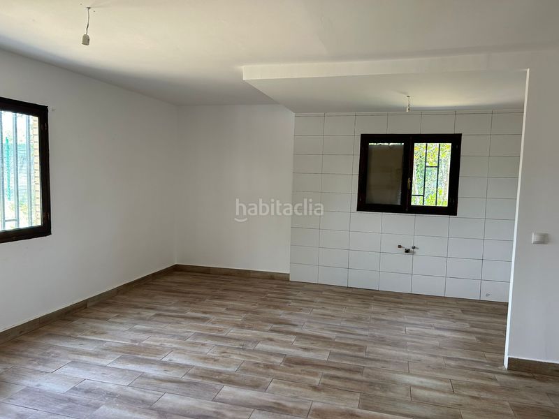 Foto a85886ce-71a0-4904-982e-e2b290bb6223. Xalet amb xemeneia calefacció aparcament piscina a Fuentes de Ebro