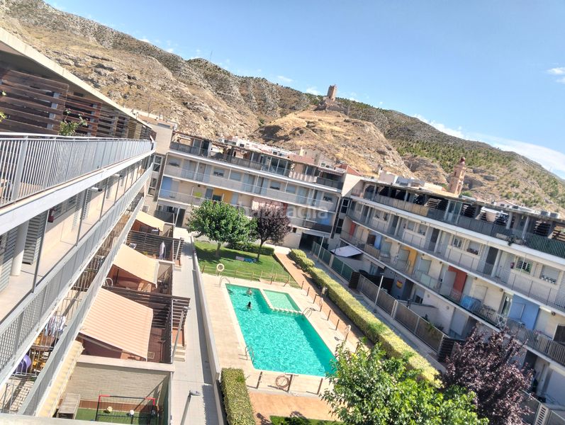 Foto 8a2ab575-649f-4c42-87f5-eef2cf59eb14. Dúplex amb calefacció aparcament piscina a Cadrete